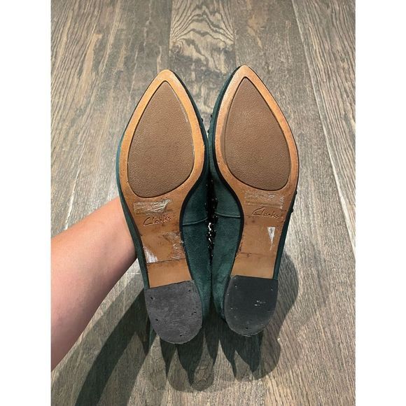 Clarks Narrative Dark Green Amulet Crystal Suede Flats - Picture 4 of 6